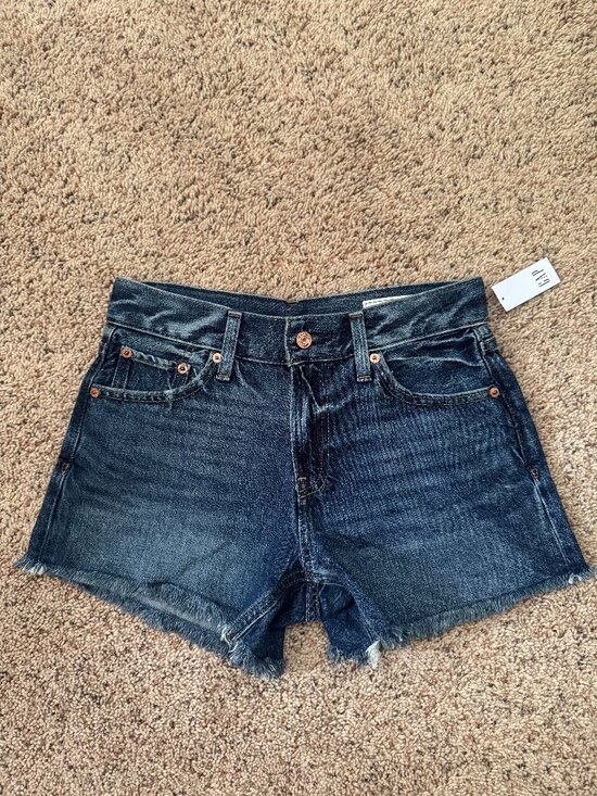 GAP Pants - NWT Gap jean shorts